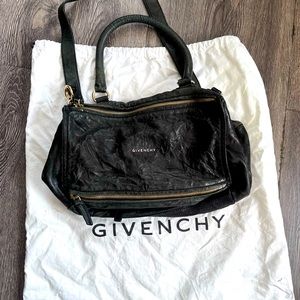 GIVENCHY
Tumbled Sheepskin Mini Pandora Black